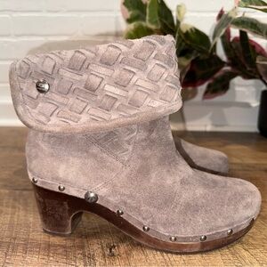 UGG Lynnea Arroyo Weave Chestnut Pewter Gray Clog Ankle / Mid-Calf Boot